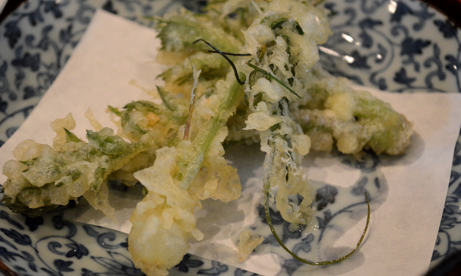 大田原家庭料理なづなの天ぷらは季節のタラノメ